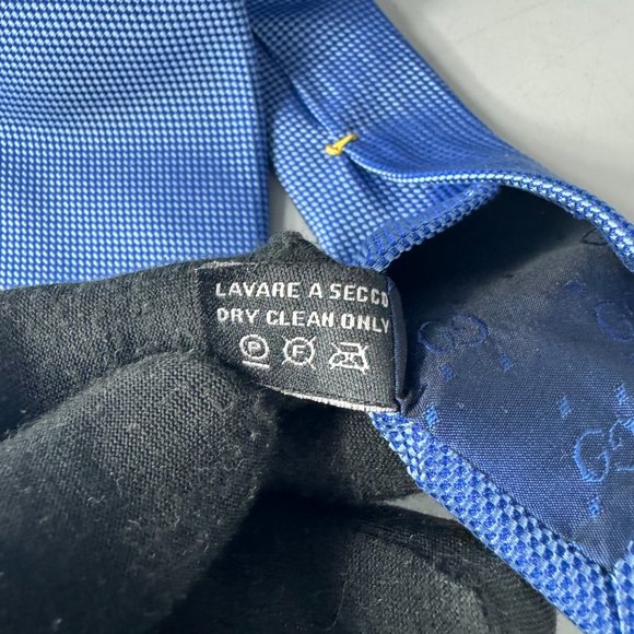 Authentic Gucci 100% Silk Blue Tie - Picture 3 of 12